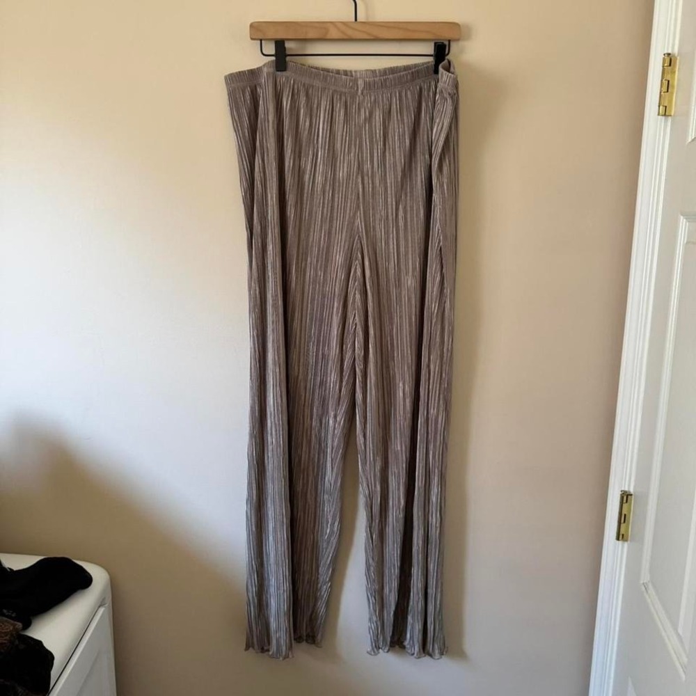 90s Two Piece Crinkle Pant Set Taupe - Picture 4 of 7